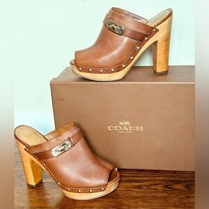 Coach Wmn’s 5.5 Leather Tan Studded Platform Mules Heels